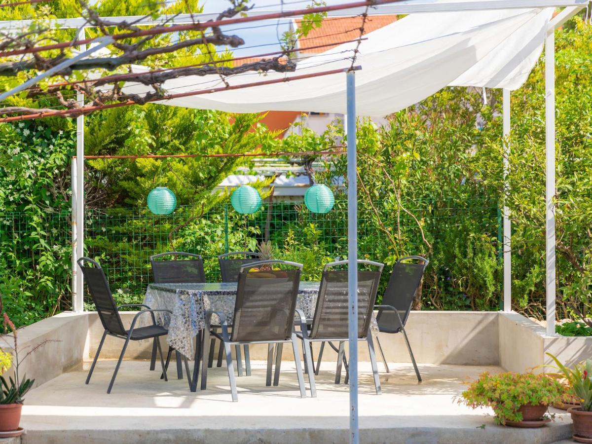 Apartment Laura By Interhome Pula Exterior photo